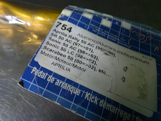 Pata de Arranque Aprilia Sr Dorada