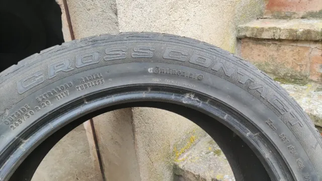 Neumático 265/50R20