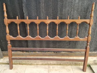 Cabecero antiguo de madera 50 años.