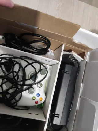 Xbox 360 en su embalaje original