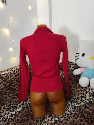 Camisa roja elegante talla S