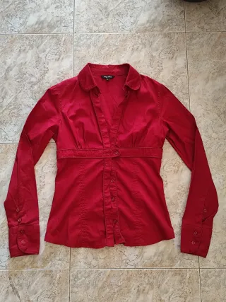Camisa roja elegante talla S
