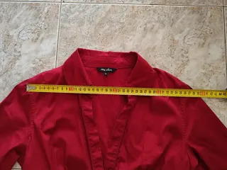 Camisa roja elegante talla S
