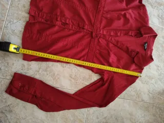 Camisa roja elegante talla S