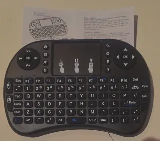 Mini Teclado Inalámbrico con Touchpad