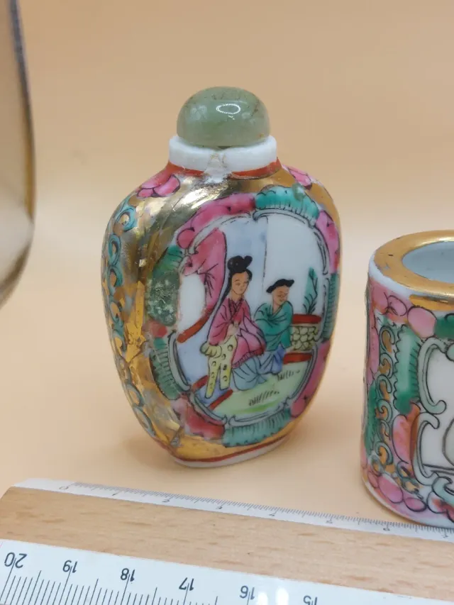 Porcelana famille rose Macao snuff bottle y botes