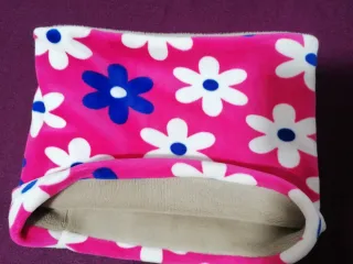 Braga cuello polar flores rosa y azul