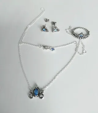 Conjunto Pandora Tiara y Carruaje Azul