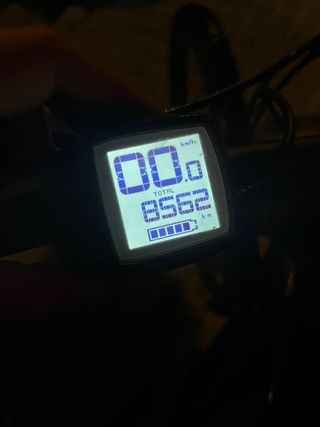 Bicicleta Eléctrica Cube Negra