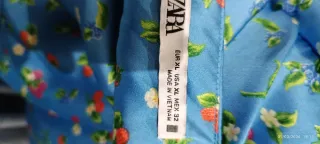 Vestido satinado floral Zara