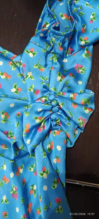 Vestido satinado floral Zara