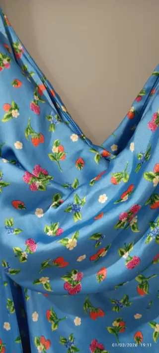 Vestido satinado floral Zara