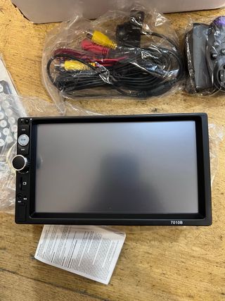 Rádio Car MP5 7" Touch + Câmara de Marcha-atrás -