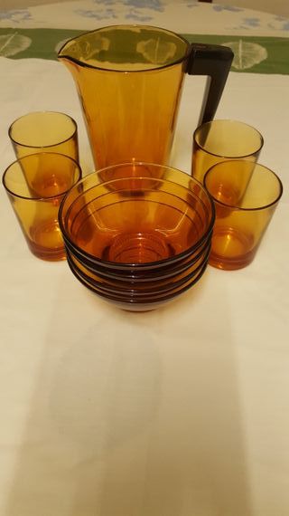 Jarra y vasos ámbar vintage