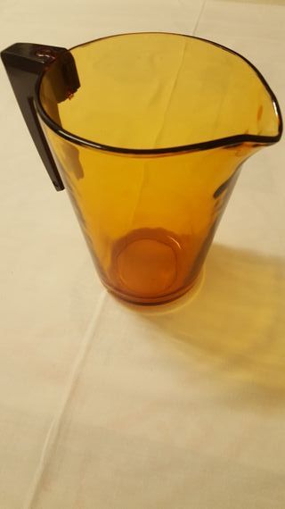 Jarra y vasos ámbar vintage