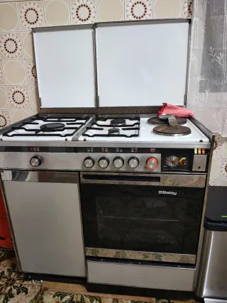 Cocina de gas con horno