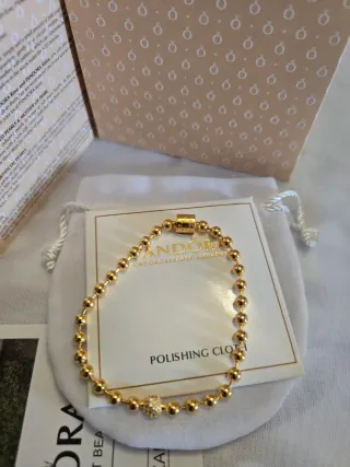 Pulsera Pandora . Lleva bolsa