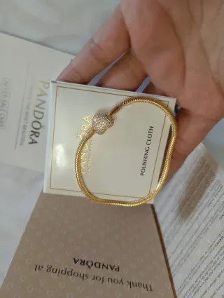 Pulsera Pandora . Lleva bolsa