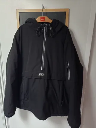 Abrigo Anorak Negro