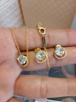 Conjunto  Collar y Pendientes