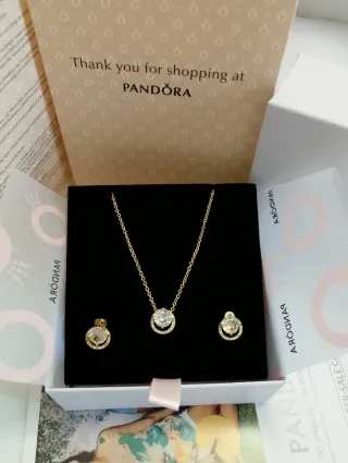 Conjunto  Collar y Pendientes