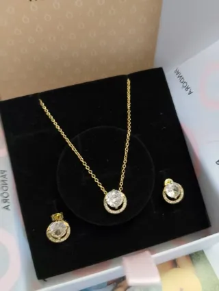 Conjunto  Collar y Pendientes