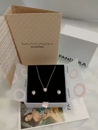 Conjunto  Collar y Pendientes