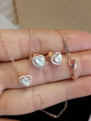 Conjunto  Collar y Pendientes