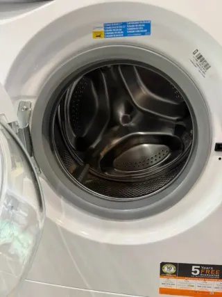 LAVADORA INDESIT 7KG SEMINUEVA