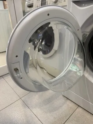 LAVADORA INDESIT 7KG SEMINUEVA