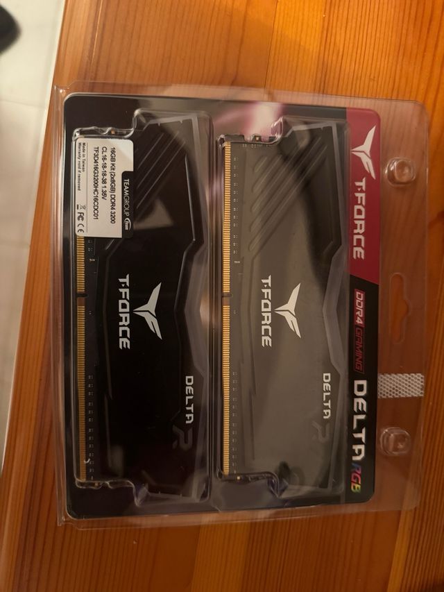 2x 8 DDR4 3200MHz T-FORCE DELTA RGB RAM