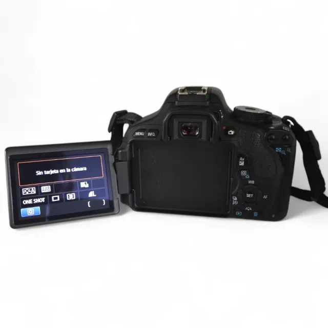 Cámara Canon EOS Rebel T3i EF-S 18-55mm