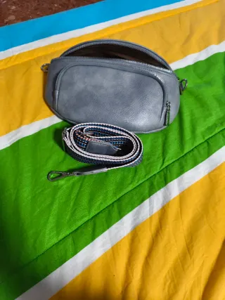 Riñonera unisex gris