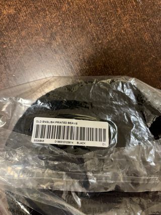 Gorro Supreme Old English printed- negro