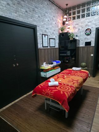 40€ Masajista Titulado Centro Profesional Terapias