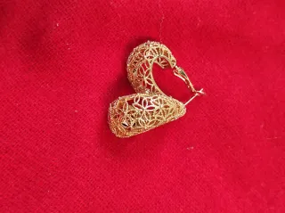 Orecchini filigrana dorati a goccia