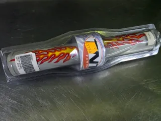 Puños Scooter TNT con Diseño de Llamas