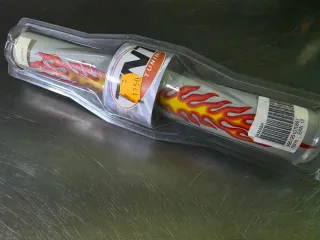 Puños Scooter TNT con Diseño de Llamas