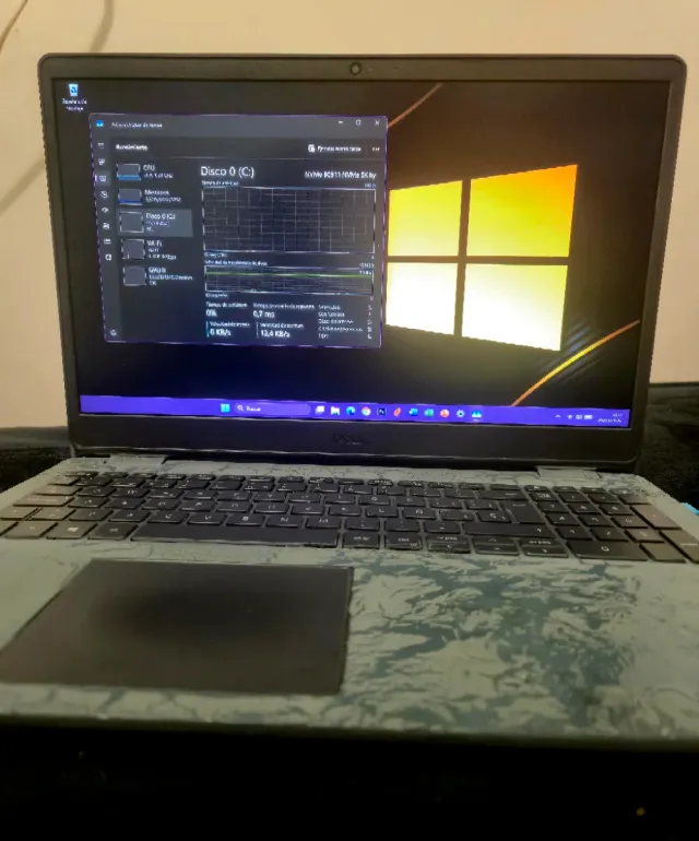 Portatile Dell i3-1005G1, 8gb, M2 250gb, W11