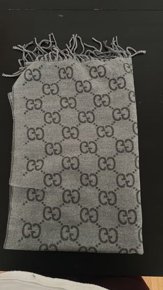 Bufanda Gucci Gris GG