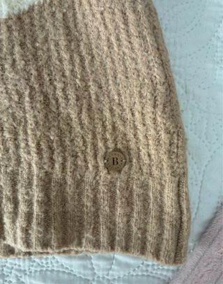 Jersey cuello alto Brownie beige y marrón