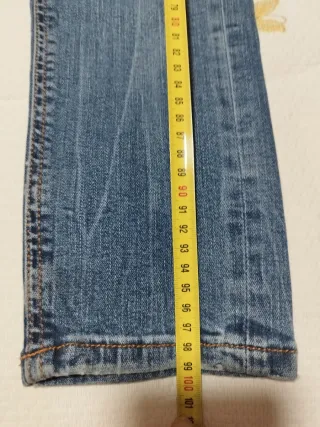 Pantalón vaquero Zara