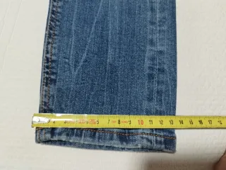 Pantalón vaquero Zara