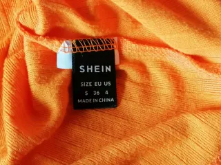 Top naranja Shein manga larga S