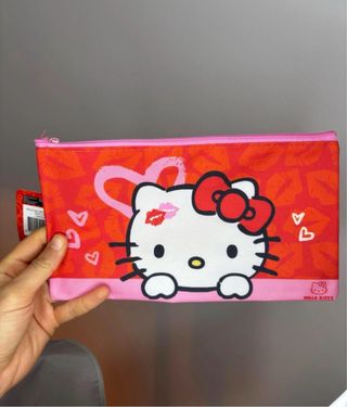 Estuche Hello Kitty Corazones y Besos