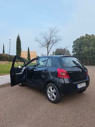 Toyota Yaris 2009