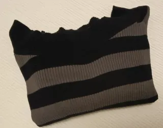 Jersey cuello barco rayas gris y negro