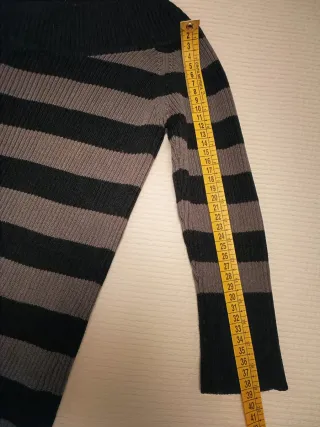 Jersey cuello barco rayas gris y negro