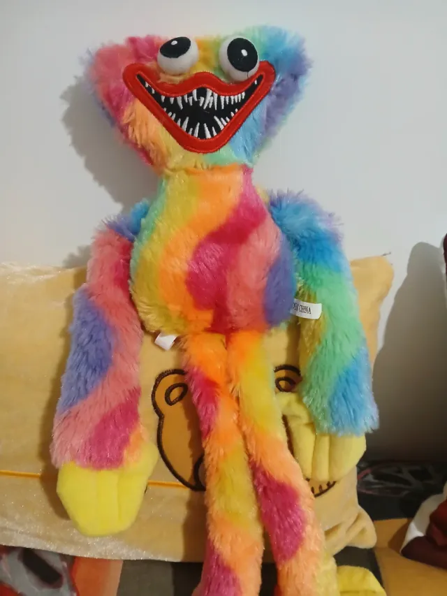 Peluche Taz, Huggy Wuggy, Osos y más