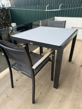 Mesa extensible exterior + 2 sillas